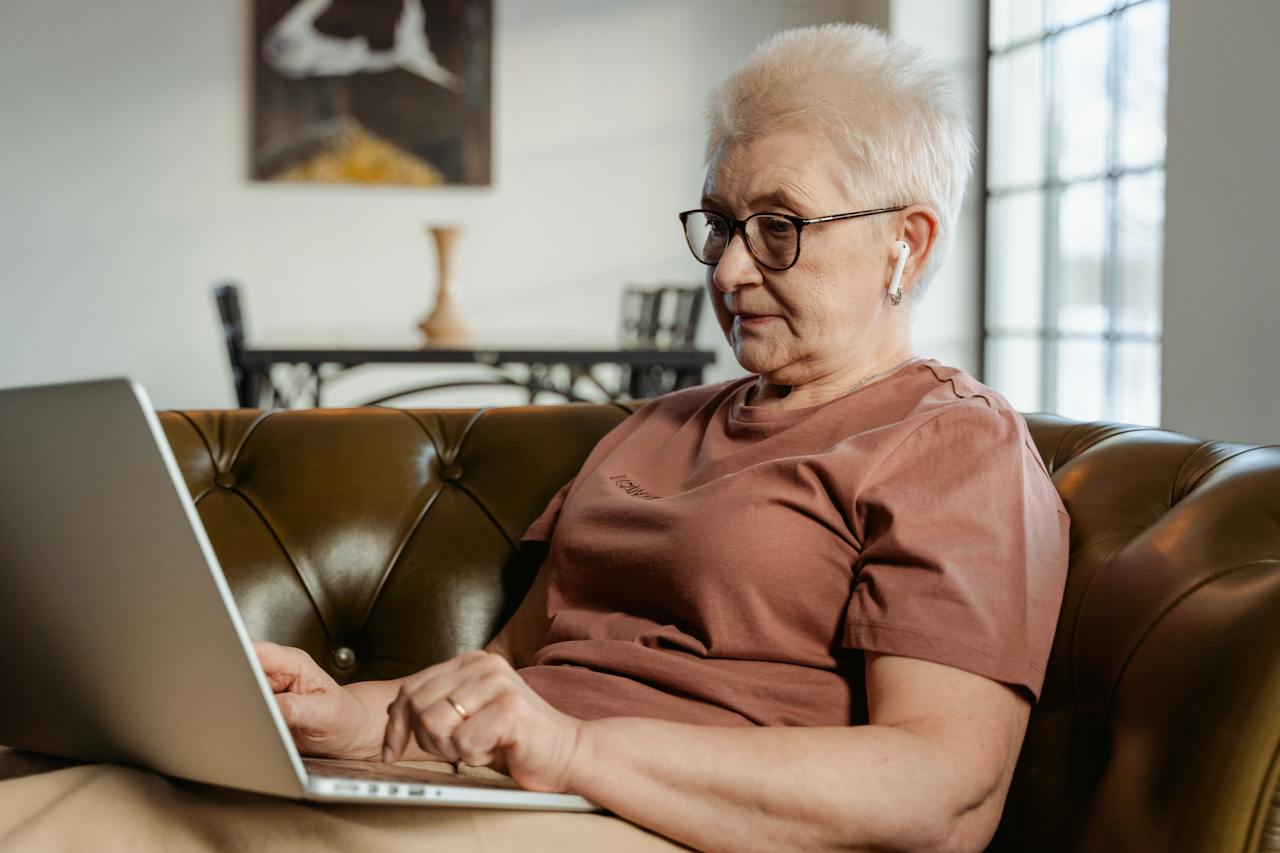 Discover the difference: over 55’s lifestyle communities vs. retirement villages